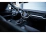 Volvo V60 2.0 T8 Recharge AWD R-Design I Pano-dak I 360° I Harman/Kardan I Stoelkoelling I Trekhaak I Dealer-onderhouden
