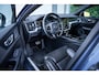 Volvo V60 2.0 T8 Recharge AWD R-Design I Pano-dak I 360° I Harman/Kardan I Stoelkoelling I Trekhaak I Dealer-onderhouden