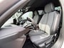 Peugeot 2008 1.2 Hybrid 136pk e-DCS6 Allure | camera , parkeersensoren voor en achter, navigatie, draadloos apple of android, adaptive cruise, 17 inch velgen
