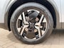 Peugeot 2008 1.2 Hybrid 136pk e-DCS6 Allure | camera , parkeersensoren voor en achter, navigatie, draadloos apple of android, adaptive cruise, 17 inch velgen