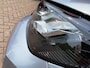 Peugeot 2008 1.2 Hybrid 136pk e-DCS6 Allure | camera , parkeersensoren voor en achter, navigatie, draadloos apple of android, adaptive cruise, 17 inch velgen