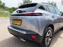 Peugeot 2008 1.2 Hybrid 136pk e-DCS6 Allure | camera , parkeersensoren voor en achter, navigatie, draadloos apple of android, adaptive cruise, 17 inch velgen