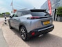 Peugeot 2008 1.2 Hybrid 136pk e-DCS6 Allure | camera , parkeersensoren voor en achter, navigatie, draadloos apple of android, adaptive cruise, 17 inch velgen