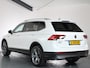 Volkswagen Tiguan Allspace 1.5 TSI Comfortline Business 7-Persoons, Trekhaak, navigatie, Apple CarPlay/ Android Auto, Achteruitrijcamera, Climate Control, Automaat