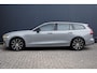 Volvo V60 2.0 T6 Plug-in hybrid AWD Plus Dark | Harman/kardon audio | Panoramadak | 360 graden camera | Elektrische voorstoelen