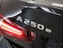 Mercedes-Benz A-klasse 250 e Business Solution AMG | Night | Panoramadak | Stoelverwarming | Sfeerverlichting | 360 camera |