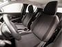 Peugeot 208 1.2 PureTech Sport (APPLE CARPLAY, GROOT NAVI, LANE ASSIST, SPORTSTOELEN, CRUISE, DAB+, NIEUWE APK, NIEUWSTAAT)
