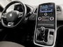 Renault Grand Scenic 1.2 TCe Deluxe 7 Persoons (PANORAMADAK, APPLE CARPLAY, VIRTUAL COCKPIT, NAVIGATIE, CLIMATE, STOELVERWARMING, SPORTSTOELEN, GETINT GLAS, CRUISE, NIEUWE APK, NIEUWSTAAT)
