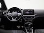 Volkswagen T-Cross 1.5 TSI R-Line Automaat | Navigatie | Apple carplay | Parkeersensoren voor/achter | R-line | Airco | Cruise control | 18 Inch Velgen |
