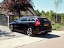 Volvo V60 2.0 T3 R-Design | Cruise Control | Bluetooth | Parkeersensoren | Trekhaak |