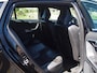 Volvo V60 2.0 T3 R-Design | Cruise Control | Bluetooth | Parkeersensoren | Trekhaak |