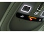 Volvo XC60 T6 Plug-in hybrid Ultra Dark | Luchtvering | Bowers&Wilkins | Massage+Ventilatie | Head-Up | 21 Inch | ACC