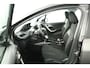 Peugeot 2008 1.2 82pk Active Automaat |Dealer onderhouden| Navigatie | Trekhaak | Panorama dak | Airco | Cruise control |