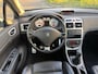Peugeot 307 CC 2.0-16V ECC Audio/CD Electric pakket LMV 17" Leder Sportstoelen PDC TCS Cruisecontrol Dealeronderhoud Nieuwe Apk!