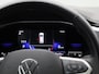 Volkswagen T-Roc 1.5 TSI Life 150 PK | Automaat | Apple Carplay | Android Auto | Parkeersensoren | Adaptive Cruise Control | Digital Cockpit | LED | Lendesteun | Getint glas | Lichtmetalen velgen |