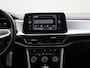 Volkswagen T-Roc 1.5 TSI Life 150 PK | Automaat | Apple Carplay | Android Auto | Parkeersensoren | Adaptive Cruise Control | Digital Cockpit | LED | Lendesteun | Getint glas | Lichtmetalen velgen |