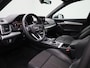 Audi Q5 50 TFSI e quattro S edition 299 PK PHEV | Automaat | S-line | Navigatie | Parkeersensoren | Trekhaak | Lichtmetalen velgen | Keyless | Virtual cockpit | Drive select | Climate control | LED | Elektrische achterklep | Cruise control |