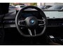 BMW i5 I5 eDrive40 M-pakket | Iconic Glow | Stoelkoeling | Panorama | BMW Driving Assistant| Harman/Kardon | 340PK | Swarovski |