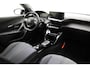 Peugeot 2008 1.2 Hybrid 136 Allure | Adaptive Cruise Control | 360° Camera | Full LED | 17'' LM Velgen | Navigatie | 1e Eigenaar