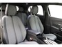 Peugeot 2008 1.2 Hybrid 136 Allure | Adaptive Cruise Control | 360° Camera | Full LED | 17'' LM Velgen | Navigatie | 1e Eigenaar