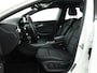 Mercedes-Benz GLA 180 Business Solution Limited | Dual Climate Control | Camera | Parkeersensoren | Navigatie | Stoelverwarming | Inclusief 24 maanden MB Certified garantie voor Europa.