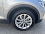 Volkswagen T-Roc 1.0 TSI Life Extra getint glas / 17"LM velgen / Airco / Cockpit Pro / Apple Carplay/Android Auto Fabrieksgarantie tot 20-01-2027 of 100.000 km.