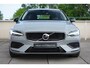 Volvo V60 2.0 B3 Essential Edition Adaptieve Cruise Control | Parkeercamera Achter | Google Infotainment | LED-Koplampen
