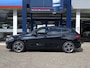 BMW 1-Serie 118i Executive Edition / NL-Auto / Dealer-Onderhouden / Cruise-Control / Climate-Control / Apple-Carplay & Android-Auto / Afneembare-Trekhaak / Sportstuur & Sportstoelen / DAB Radio-Bluetooth / Navi / LED / PDC V+A met Camera / 17'' LMV / ENZ.