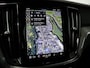 Volvo V60 T6 AWD Plug-in hybrid AWD Plus Dark / Trekhaak / Pano. dak / Harman Kardon / Achter- voor- en stuurverwarming / Contour Stoelen / 360 camera /