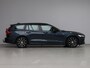 Volvo V60 T6 AWD Plug-in hybrid AWD Plus Dark / Trekhaak / Pano. dak / Harman Kardon / Achter- voor- en stuurverwarming / Contour Stoelen / 360 camera /