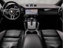Porsche Cayenne 3.0 340Pk (PANORAMADAK, APPLE CARPLAY, GROOT NAVI, LUCHTVERING, SPORTCHRONO, ADAPTIVE CRUISE, MEMORY SEATS, 360 CAMERA, GETINT GLAS, NIEUWSTAAT)
