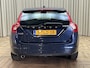 Volvo V60 1.6 D2 Kinetic *Trekhaak* Navi + HDD / Distributie v.v. / Digi Dash / PDC / Org. NL + NAP
