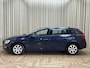 Volvo V60 1.6 D2 Kinetic *Trekhaak* Navi + HDD / Distributie v.v. / Digi Dash / PDC / Org. NL + NAP