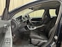 Volvo V60 1.6 D2 Kinetic *Trekhaak* Navi + HDD / Distributie v.v. / Digi Dash / PDC / Org. NL + NAP