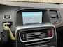 Volvo V60 1.6 D2 Kinetic *Trekhaak* Navi + HDD / Distributie v.v. / Digi Dash / PDC / Org. NL + NAP