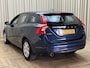 Volvo V60 1.6 D2 Kinetic *Trekhaak* Navi + HDD / Distributie v.v. / Digi Dash / PDC / Org. NL + NAP