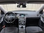 Volvo V60 1.6 D2 Kinetic *Trekhaak* Navi + HDD / Distributie v.v. / Digi Dash / PDC / Org. NL + NAP