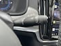 Volvo V90 2.0 T8 Plug-in hybrid AWD Ultimate Dark 20"/Luchtvering/Trekhaak/Panoramadak/Stoelverwarming v+a/360 Camera/Dodehoek/Head-up/DAB/Keyless