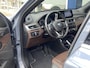 BMW X1 sDrive20i Business Edition Plus / Automaat / NL-Auto / Dealer-Onderhouden / Vol-Leder / Stoelverwarming / Open-Panodak / Cruise-Control / Head-Up-Display / Elektr.-Achterklep / DAB Radio-Bluetooth / Navi / LED / PDC V+A met Camera / 18'' LMV / ENZ.