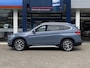 BMW X1 sDrive20i Business Edition Plus / Automaat / NL-Auto / Dealer-Onderhouden / Vol-Leder / Stoelverwarming / Open-Panodak / Cruise-Control / Head-Up-Display / Elektr.-Achterklep / DAB Radio-Bluetooth / Navi / LED / PDC V+A met Camera / 18'' LMV / ENZ.