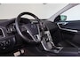 Volvo XC60 T5 Polar Plus - Standkachel - Panoramadak - Elektr. bedienb. voorstoelen met geheugen - Parkeercamera achter - Adaptieve koplampen - Volvo On Call - Voorruit verwarming - Verwarmde voorstoelen - Parkeersensoren voor & achter - Navigatie - 18" LMV