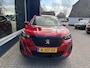 Peugeot 2008 1.2 Turbo 100PK Active Pack | Navigatie Via Telefoon | Stoelverwarming | LED | Lichtmetaal | Camera | Parkeersensoren Achter | Cruise Control | Climate control | LED Dagrijverlichting .