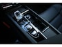 Volvo XC60 T6 Plug-in hybrid AWD Plus Black Edition | Verwarmbare Voor- en Achterstoelen | Harman/ Kardon Premium Audio | Getint Glas Achter | Luchtvering | Adpatieve Cruise Control | 360 Graden Camera | Verwarmbaar Stuurwiel | Apple Carplay/Android Auto | Adaptieve Koplampen | Elektrische Achterklep | Keyless Entry | Draadloze Telefoonlader | Dodehoekdetectie Met Correctie| 21" Lichtmetalen Velgen | Volvo On Call | Elektrische Voorstoelen met Memory | Electronic Climate Control | Panorama Dak | Parkeersensoren |