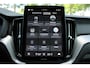 Volvo XC60 T6 Plug-in hybrid AWD Plus Black Edition | Verwarmbare Voor- en Achterstoelen | Harman/ Kardon Premium Audio | Getint Glas Achter | Luchtvering | Adpatieve Cruise Control | 360 Graden Camera | Verwarmbaar Stuurwiel | Apple Carplay/Android Auto | Adaptieve Koplampen | Elektrische Achterklep | Keyless Entry | Draadloze Telefoonlader | Dodehoekdetectie Met Correctie| 21" Lichtmetalen Velgen | Volvo On Call | Elektrische Voorstoelen met Memory | Electronic Climate Control | Panorama Dak | Parkeersensoren |