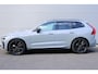 Volvo XC60 T6 Plug-in hybrid AWD Plus Black Edition | Verwarmbare Voor- en Achterstoelen | Harman/ Kardon Premium Audio | Getint Glas Achter | Luchtvering | Adpatieve Cruise Control | 360 Graden Camera | Verwarmbaar Stuurwiel | Apple Carplay/Android Auto | Adaptieve Koplampen | Elektrische Achterklep | Keyless Entry | Draadloze Telefoonlader | Dodehoekdetectie Met Correctie| 21" Lichtmetalen Velgen | Volvo On Call | Elektrische Voorstoelen met Memory | Electronic Climate Control | Panorama Dak | Parkeersensoren |
