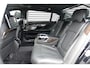 BMW 7-Serie M760Li xDrive 610 PK V12 | Sky Lounge | Night Vision | Chauffeurspakket | Laser | Schermen | Massage | Uniek! |