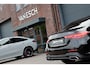 Mercedes-Benz C-klasse 300 e 4MATIC AMG Line Aut9 | Panoramadak | Distronic+ | Verwarmd Stuurwiel | Stoelverwarming Achter | Surround Camera | Nightpakket | High Perf. LED |