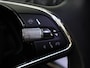 Skoda Enyaq iV 60 | Achteruitrijcamera | Parkeerassistent | Navigatie | Cruise control | Voorklimatisering | Sfeerverlichting | Elektrisch inklapbare buitenspiegels |