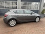 Opel Astra 1.6 Turbo Cosmo Schuifdak,Navi,Pdc,Cruise Bj 2010 180PK