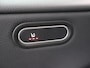 Mercedes-Benz A-klasse 180 Star Edition | Widescreen | Achteruitrijcamera | Led-koplampen | Parkeer assistent | Stoelverwarming |